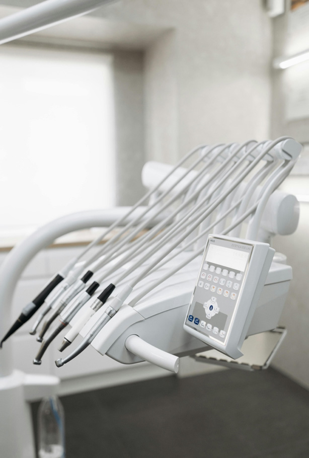 Signature Dental Aesthetics teeth machine